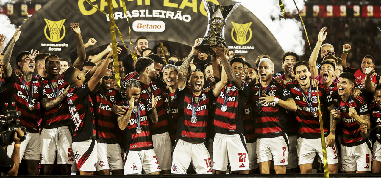 Quatro dias após a glória na libertadores, Flamengo é eneacampeão Brasileiro