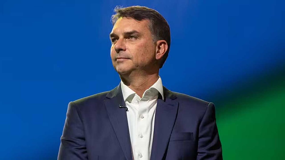 TSE corrige filiação e Flávio Bolsonaro volta ao PL 1 Sem Titulo 1 18